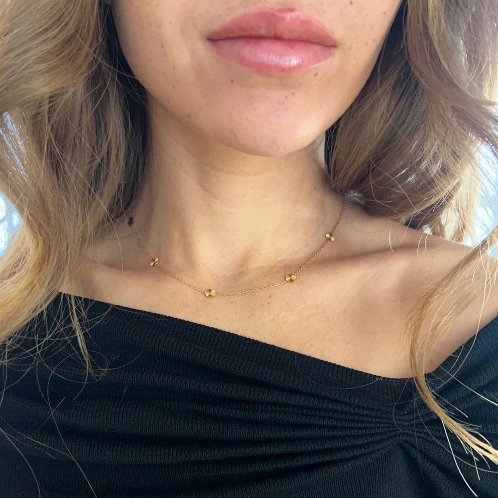 Scattered Flower Halskæde - 18K Guldbelagt