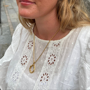 Wavy Circle Halskæde - 18K Guldbelagt