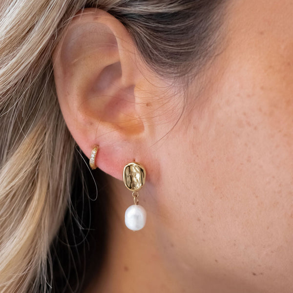 Hamret Perle Øreringe - 18K Guldbelagt