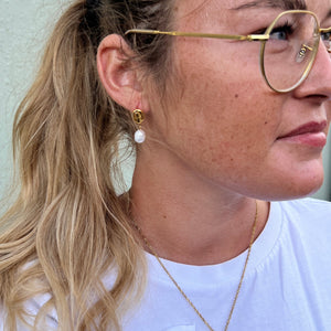 Hamret Perle Øreringe - 18K Guldbelagt