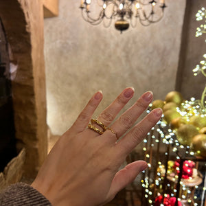 Dobbelt Chunky Ring i 18K guldbelagt rustfrit stål.