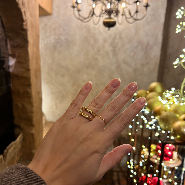 Dobbelt Chunky Ring i 18K guldbelagt rustfrit stål.