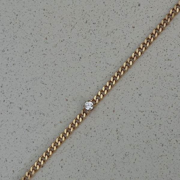 Elegant Cuban Kæde Armbånd med markante kædeled og gylden finish.