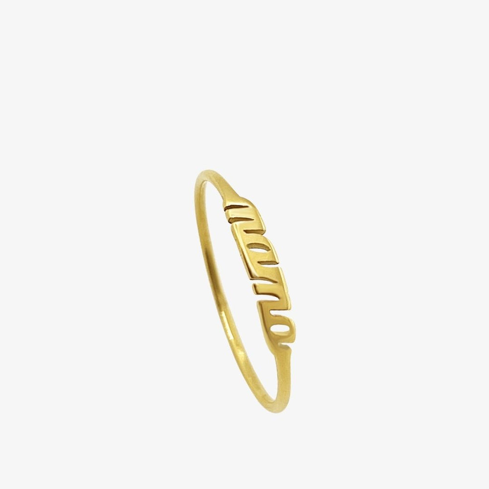 Mama Ring i 18K guldbelagt rustfrit stål.