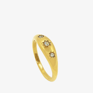 Star Oval Ring i 18K guldbelagt rustfrit stål.