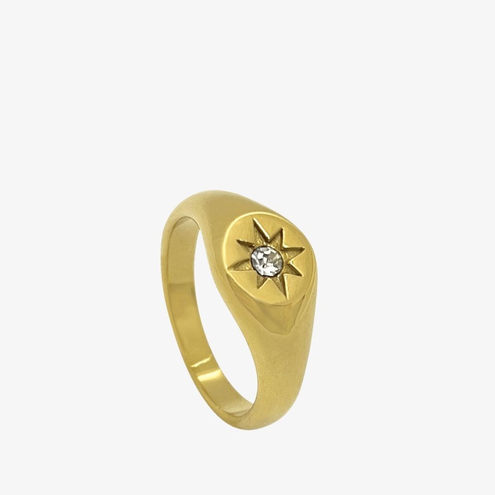 Star Rund Ring i 18K guldbelagt rustfrit stål.